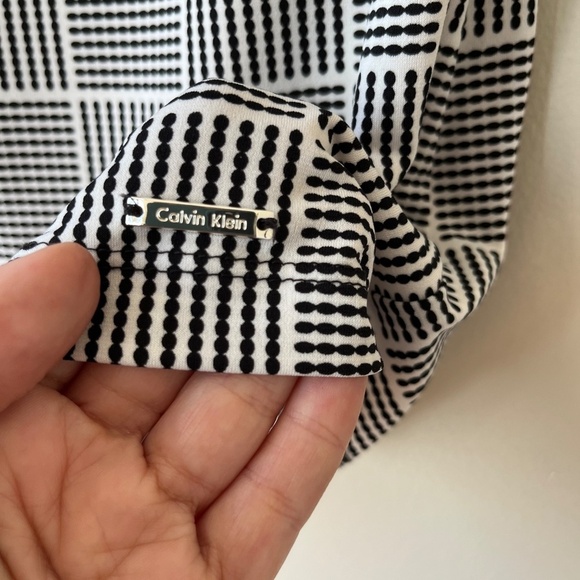 Calvin Klein Sleeveless Gingham Pleated Tank Top Blouse Black White Size M - Picture 4 of 11